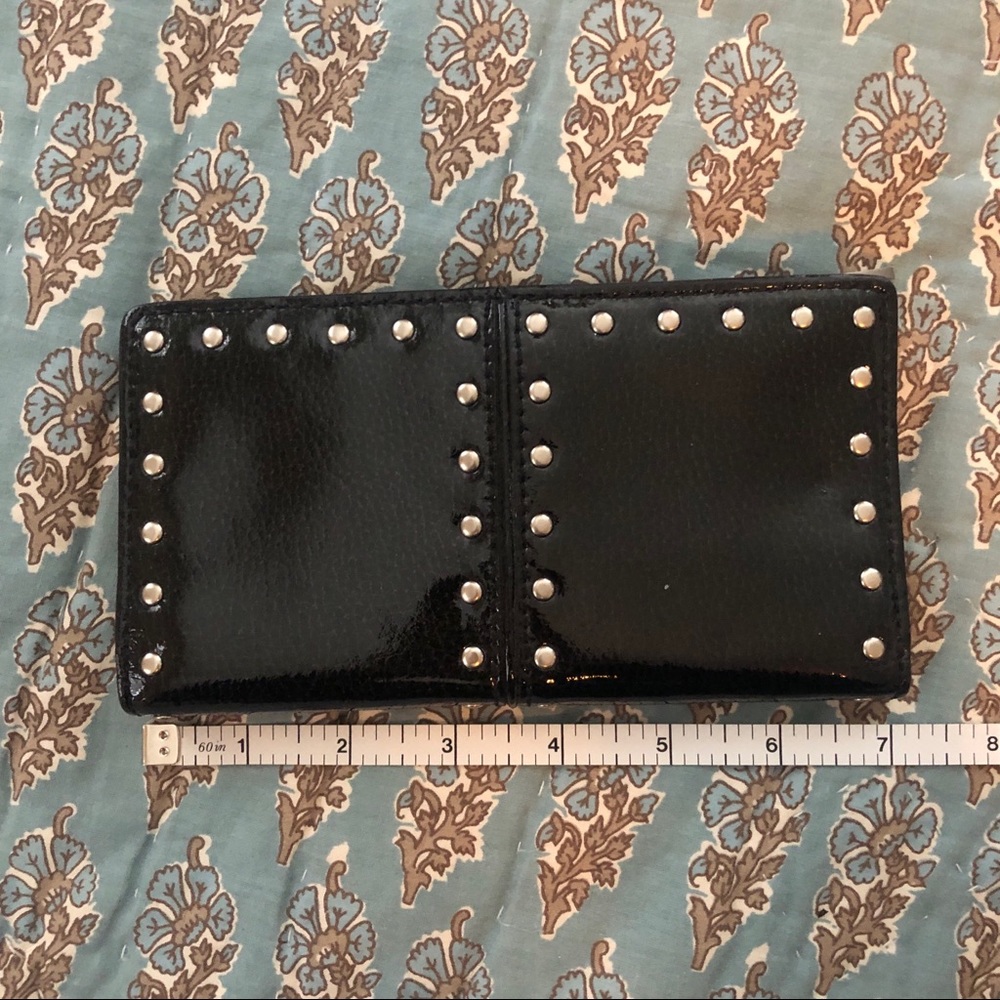 🐝 Michael Kors patent leather wallet